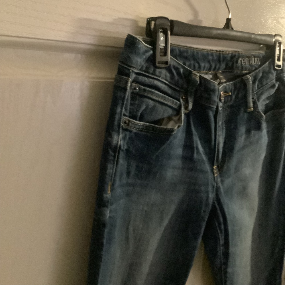 GAP Premium Curvy Straight Jean, size 8/29. - Picture 5 of 10